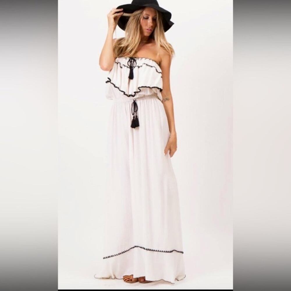 Fillyboo Maxi Dress Women Medium Cream NWT Boho Ruffle Off Shoulder Tassel